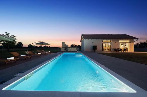 Kuća za odmor Zelena Oaza sa bazenom -Zagreb