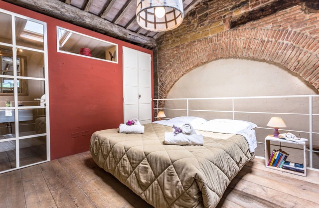 La Badia, a loft studio apartment, surrounded by greenery