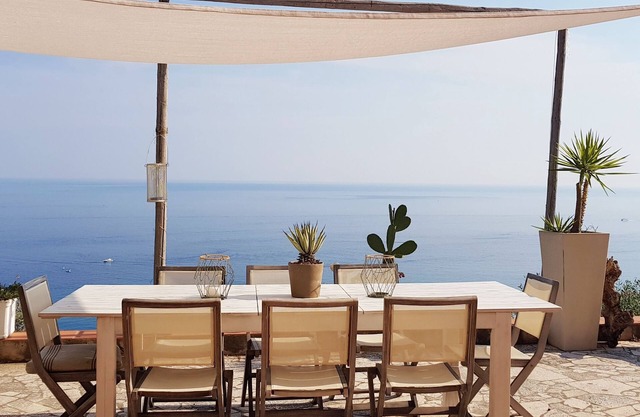 La BouganVilla Charme & Relax with sea view