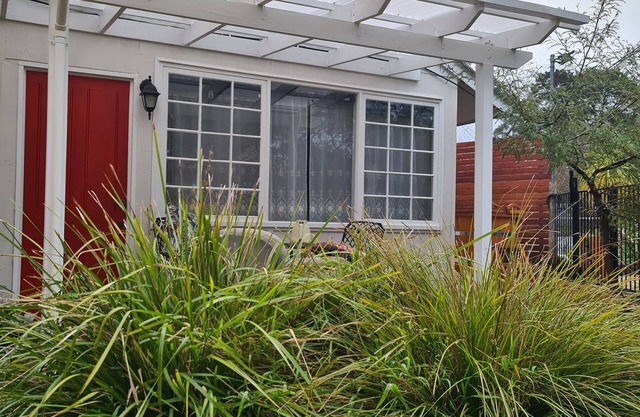 La cachette bushland hideaway in the Adelaide Hills on 13 acres, pool, hot tub.