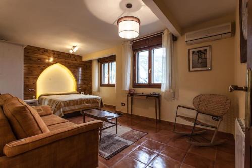 La Casa de la Luz con Piscina Julio y Agosto