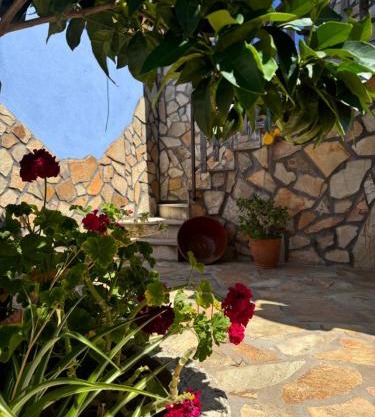 La Casa del Pueblo con piscina y barbacoa