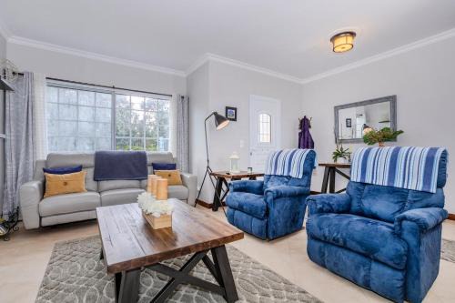 La Casita Felizola- Charming Coastal Escape