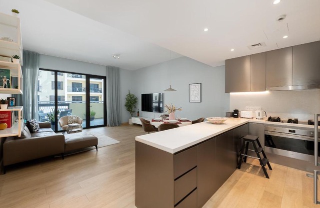 La Cote, Port de La Mer, Jumeirah 1 - Mint Stay