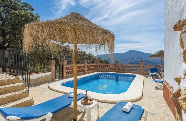 La Encina de Alora Álora by Ruralidays