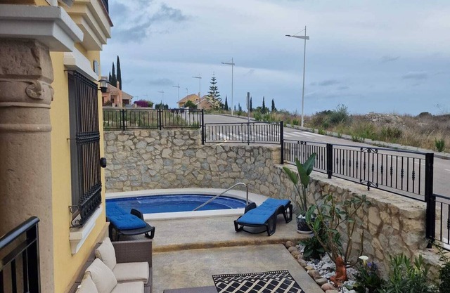 La Finca Golf Barbara Anns west facing garden views to club house, WiFi Aircon