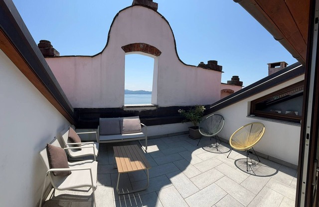 La Finestra sul lago luxurious apartment furnished