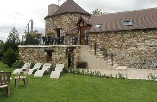 La Tour-Villa-Family-Ensuite with Bath-Courtyard view