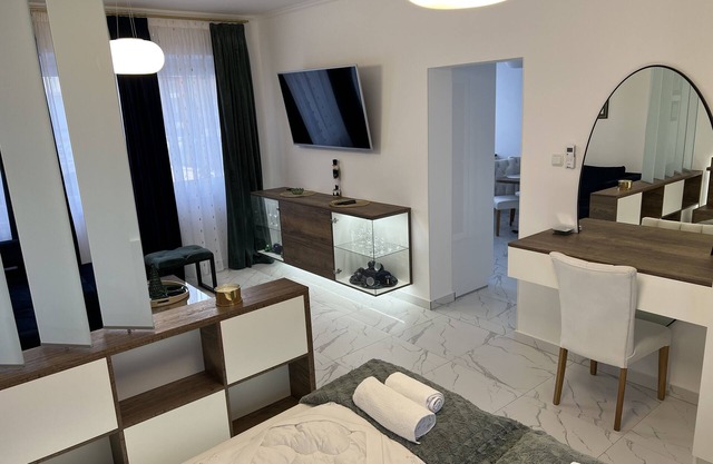 La Luna ⭐ Premium Deluxe Apartment with free Jacuzzi and Bikes