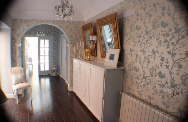 LA PAJARONA H1 THE BELOW