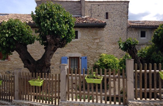 La petite maison en pierres