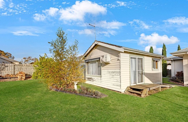 La Piccola Casa - Only a minutes walk to Paynesville township