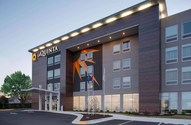 La Quinta Inn & Suites by Wyndham Manassas Va-Dulles Airport