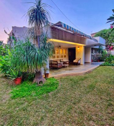 La Shangrila Charming City Center Villa