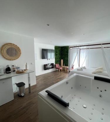 La Suite Bali Jacuzzi,Sauna,Netflix,Disney