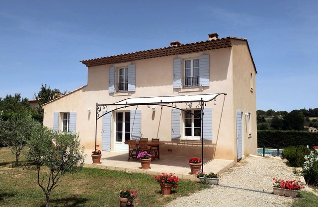 La Tour d'Aigues : rental with private pool for vacation in Luberon.