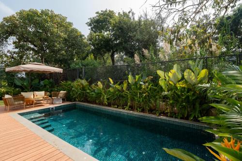 La Zorita, Luxurious 3 BHK with Private Pool, 10 mins from Anjuna Beach, Kitchen, Security, Terrace, Patio & Wifi