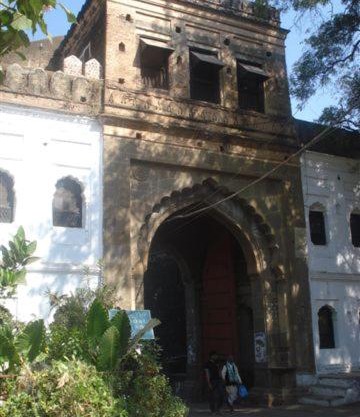 Labboo'z Café and Lodge