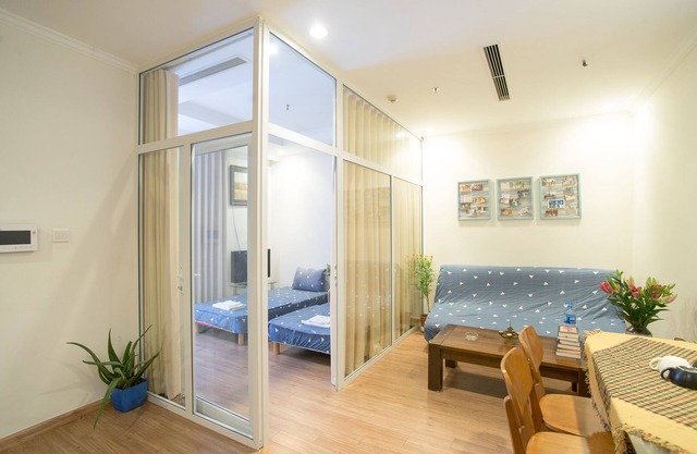 LaHanoi - Park Hill Apartment with Balcony (Times City)