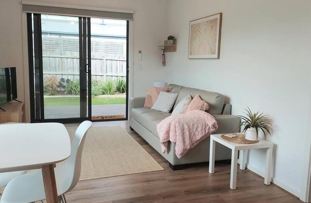 Lake and Railway Guesthouse