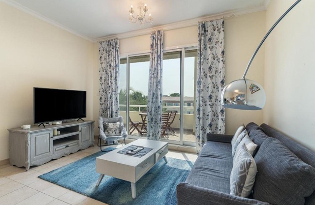 Lake Apartments - 1BR Apartment - Allsopp&Allsopp