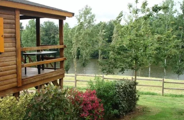 Lake Bonnefon campsite * - Chalet PREMIUM with lake view 34 m2 (2 bedrooms) 5 people