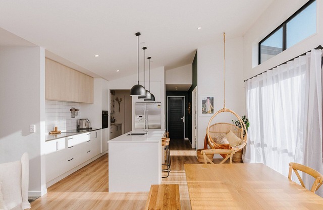 Lake Hawea Paradise with Spa - sleeps two families.