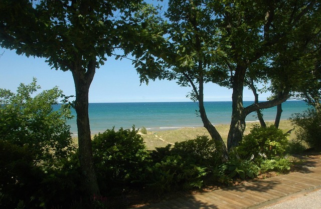 Lake Michigan Beachhouse On 100 Feet Of Gorgeous Sand