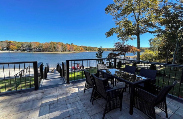 Lake Panamoka Bliss 3BR High End Home, Lakeside