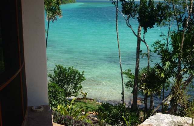 LAKEFRONT AMAZING VILLA! away from the hustle & Bustle ~Dock Palapa Kayaks SUP~B