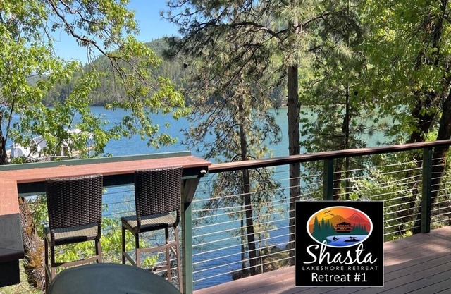 Lakefront - "Best house at Shasta Lake!" - Hot Tub - Shasta Lakeshore Retreat #1