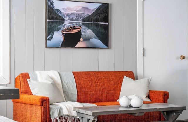 Lakefront Cabin - Cozy Retreat - 5Beds - TV - Wifi