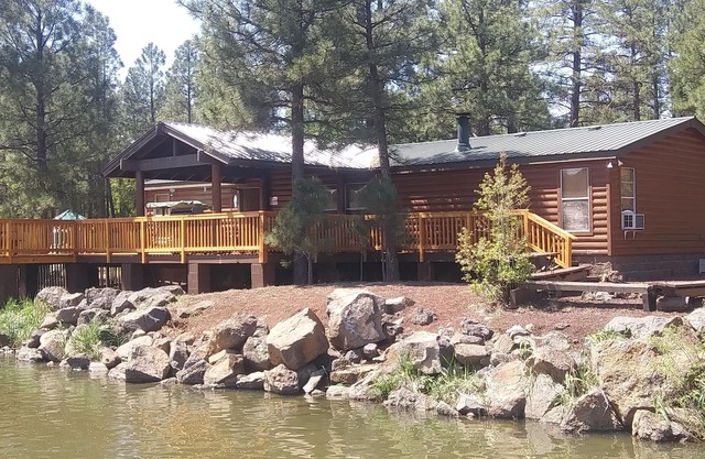LAKEFRONT CABIN ON RAINBOW LAKE with 5 Boats, 3 Kayaks, a Canoe and a 36 ft Pier