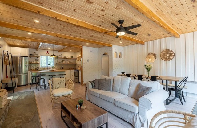 Lakefront Getaway with Spa and Kayaks