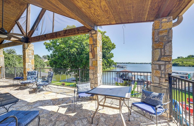 Lakefront Granbury Home w/Dock, Decks & Hot Tub!