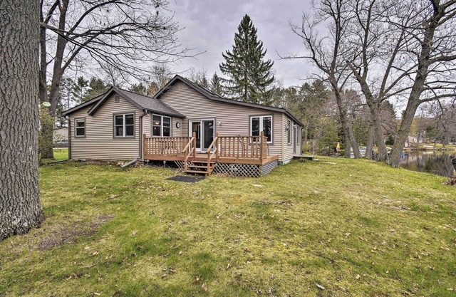 Lakefront Home w/Seasonal Dock - 2 Mi to Skiing!