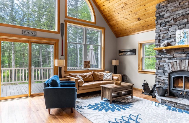 Lakefront house on Sebec Lake, ME. Fast WiFi, pet friendly, ATV access, chef!