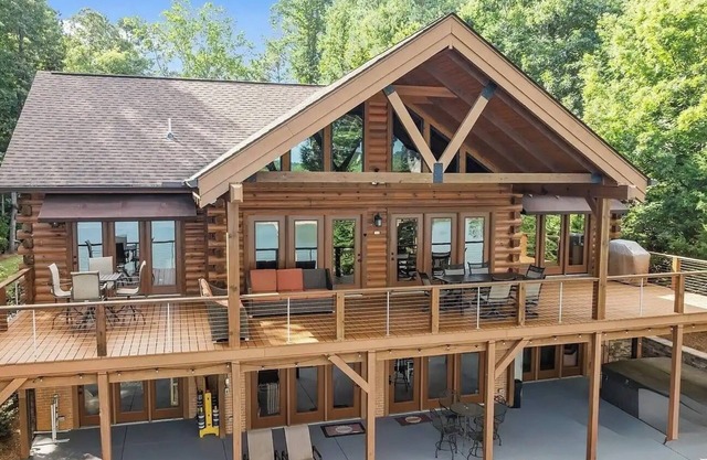Lakefront Luxury Log Cabin - Hot Tub, Pickleball Court, Fire Pits, 2-Story Dock!