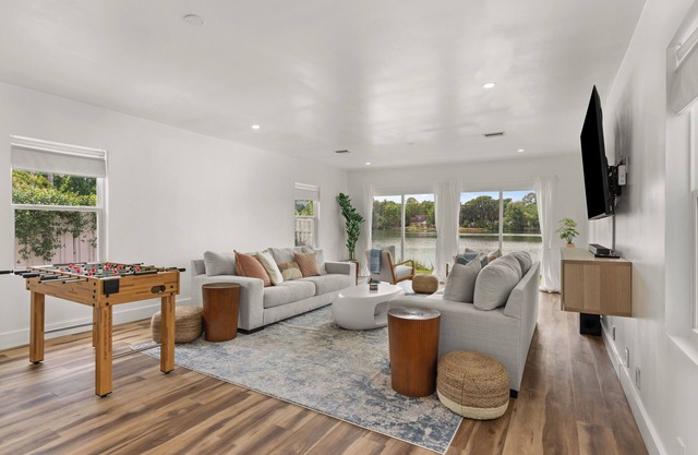 Lakefront Luxury Rental