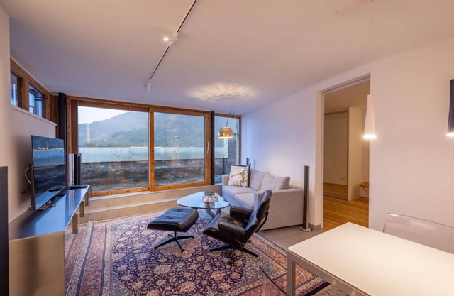 Lakefront Suite 148 by we rent - Lakefront Suite 148