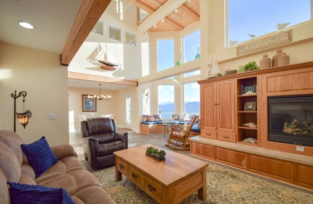 Lakeshore Lodging Ocean Front Lodges