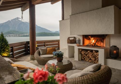 Lakeside Chalet with Panorama View