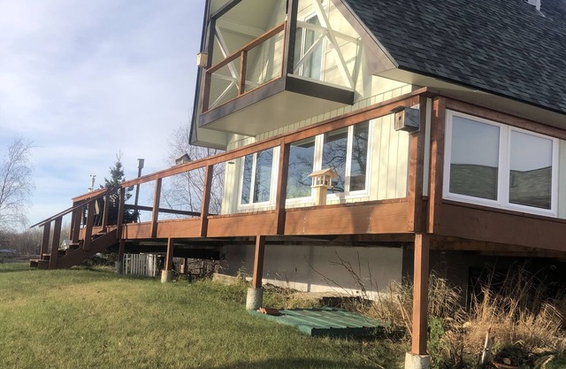 Lakeside Retreat with fantastic views