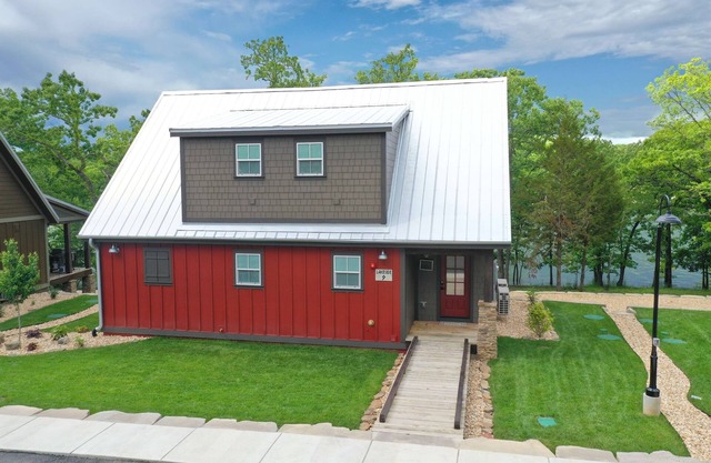 Lakeside, Table Rock Lake views, Family Getaway