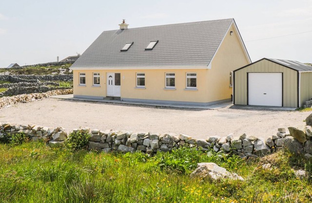 LAKEVIEW, family friendly in Lettermore, County Galway