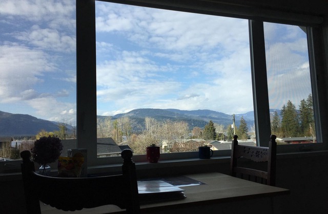Lakeview Landing - Private Queen Suite with all amenities - Shuswap Lake