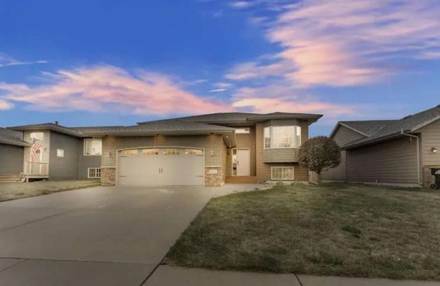 Lancaster-Whole Family Home safe area and close to shopping