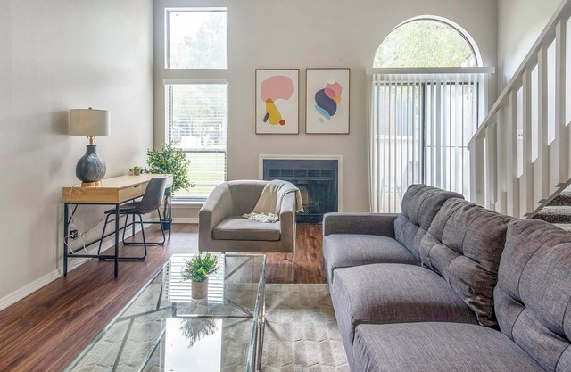 Landing | Incredible 2BD, Gym, Game Room