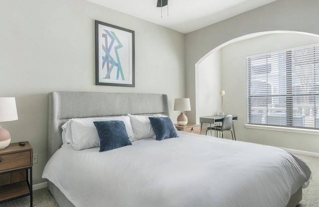 Landing | Modern 1BD, Gym, Pool