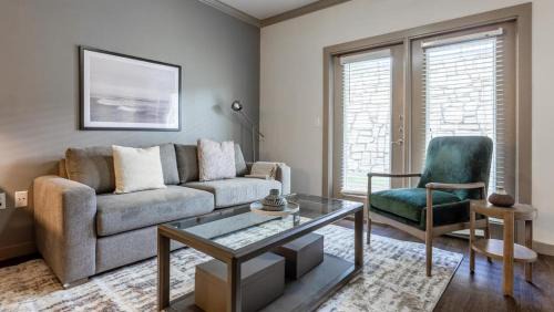 Landing Modern Apartment with Amazing Amenities (ID8187X12)